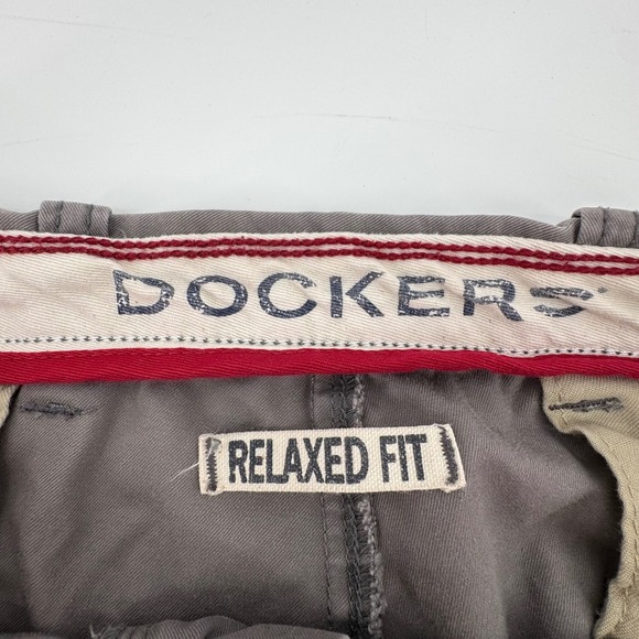 Dockers Mens Flat Front Grandpa Core Relaxed Fit Chino Pants Gray W36 L32 Cotton - Picture 4 of 9